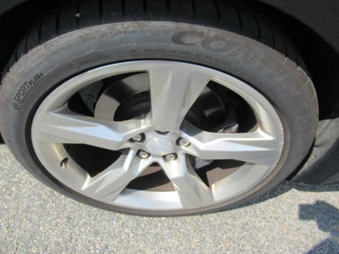 Used 2018 Chevrolet Camaro SS RWD image 12