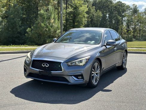 Used 2018 INFINITI Q50 Luxe w/ Essential Package (3.0T Luxe) image 3