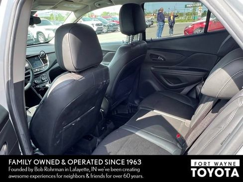 Used 2021 Buick Encore Preferred w/ Safety Package FWD image 8