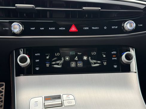 New 2026 Genesis GV70 3.5T Sport Advanced AWD/4WD image 31