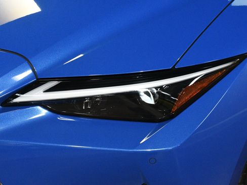 Used 2023 Lexus IS 300 w/ Premium Package RWD image 57