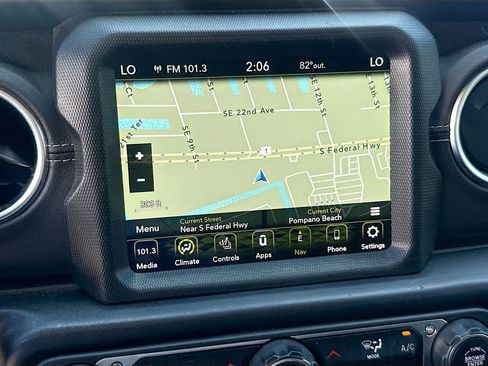 Used 2023 Jeep Wrangler Unlimited Sahara w/ Cold Weather Group image 13