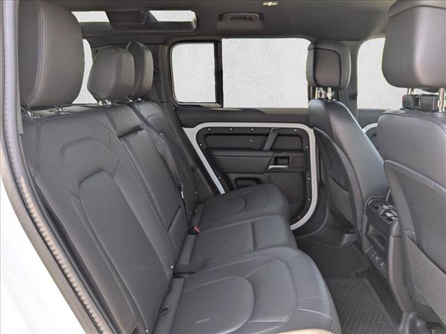 Used 2025 Land Rover Defender 110 X-Dynamic SE AWD/4WD image 22