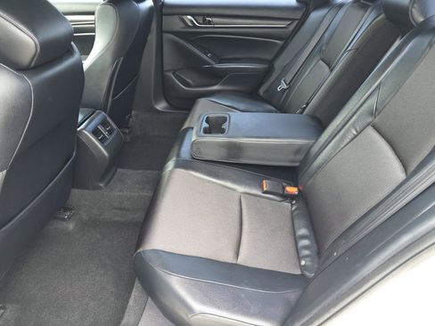 Used 2018 Honda Accord Sport image 19