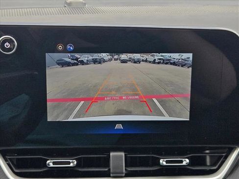Used 2026 Chevrolet Equinox LT AWD/4WD image 25