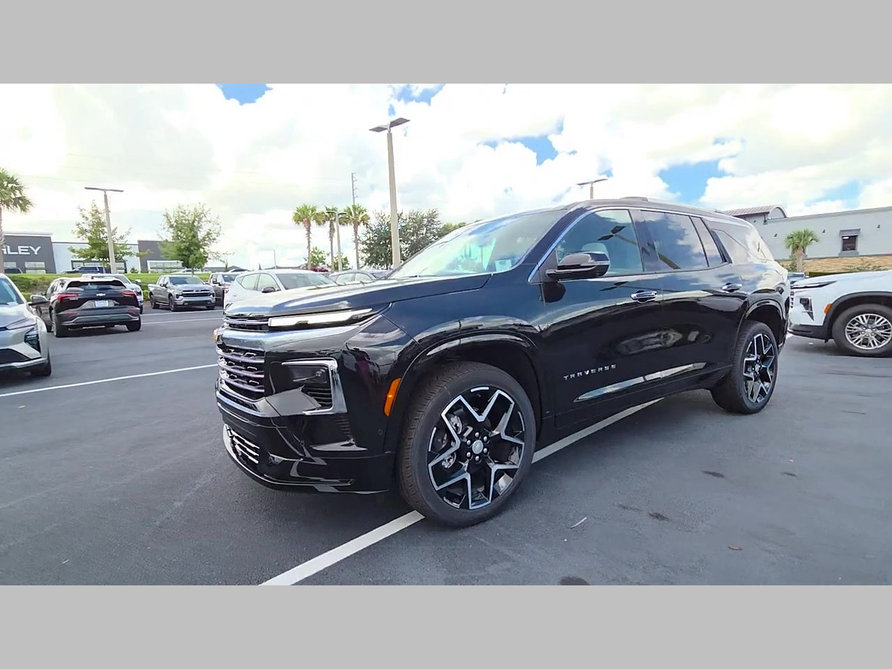 New 2026 Chevrolet Traverse High Country FWD image 25