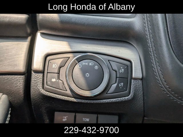 Used 2017 Ford Explorer Platinum AWD/4WD image 28