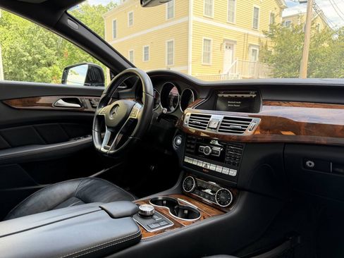 Used 2014 Mercedes-Benz CLS 550 4MATIC image 20