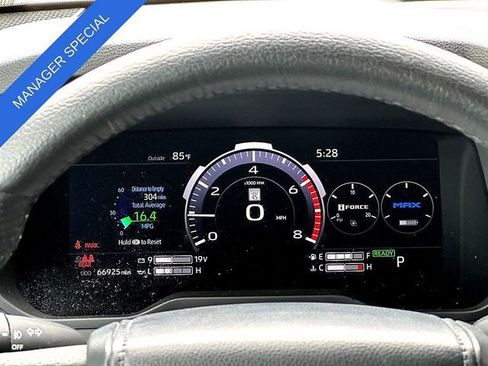 Used 2023 Toyota Tundra Limited AWD/4WD image 25