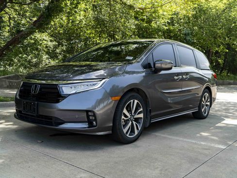 Used 2023 Honda Odyssey Touring image 5