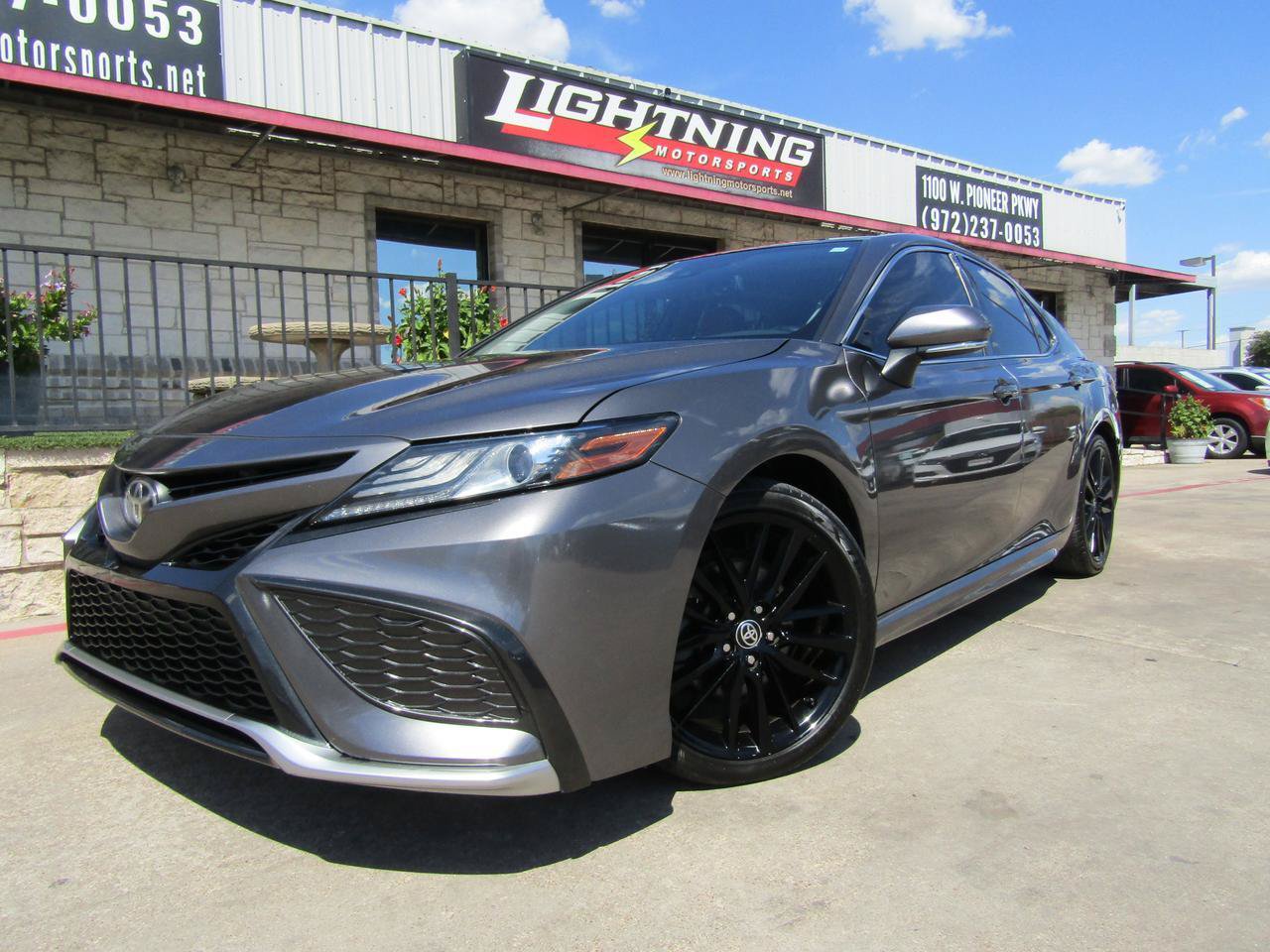 Used 2021 Toyota Camry XSE w/ Navigation Package FWD image 1