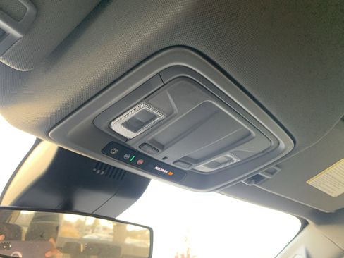 Used 2022 Chevrolet Silverado 1500 Custom image 28