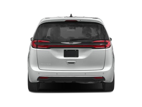 Certified 2023 Chrysler Pacifica Limited image 7