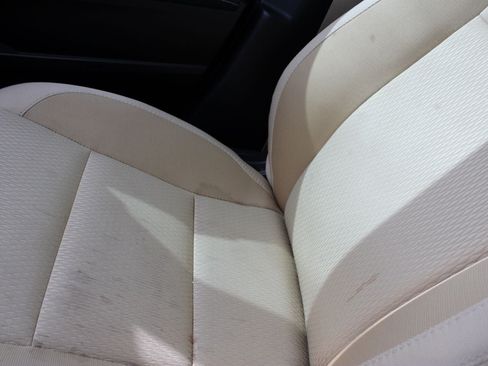 Used 2019 Toyota Corolla LE FWD image 18