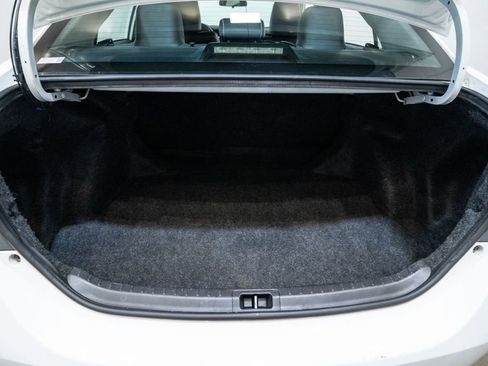 Used 2016 Toyota Corolla S image 31