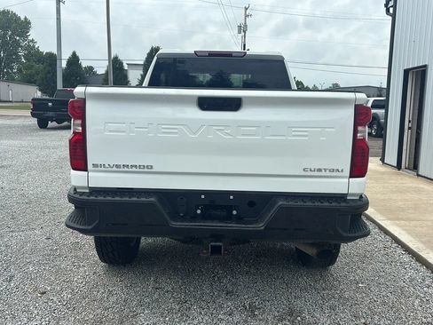 Used 2022 Chevrolet Silverado 2500 Custom w/ Custom Value Package AWD/4WD image 4