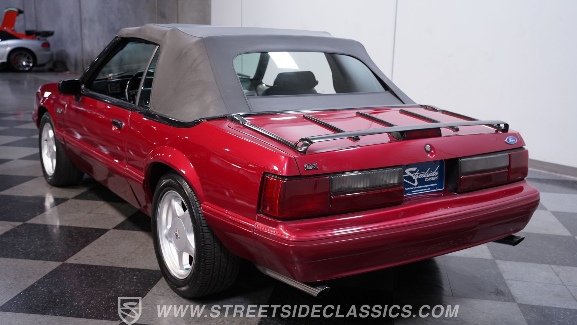 Used 1993 Ford Mustang LX RWD image 9