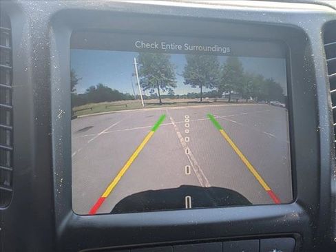 Used 2018 Jeep Cherokee Limited w/ Technology Group AWD/4WD image 14