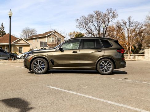 New 2026 BMW X5 xDrive50e w/ Executive Package image 2