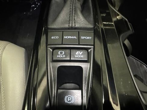 Used 2025 Toyota Camry XLE w/ Premium Plus Package FWD image 24