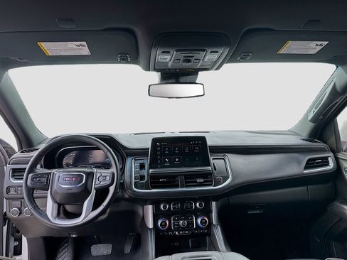 Used 2024 GMC Yukon XL SLT w/ SLT Luxury Package image 21