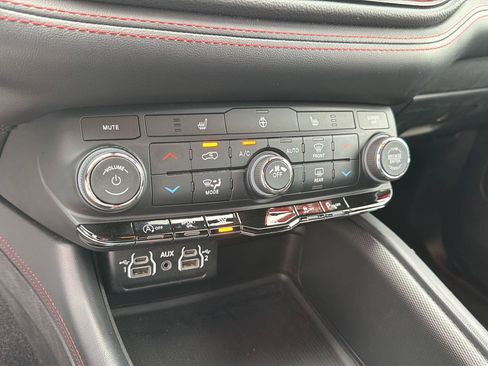Used 2023 Dodge Durango GT RWD image 27