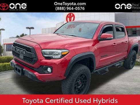 Certified 2020 Toyota Tacoma TRD Off-Road w/ Technology Package image 1