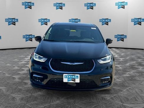 New 2026 Chrysler Pacifica Select AWD/4WD image 8
