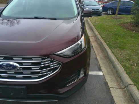 Used 2022 Ford Edge SEL w/ Convenience Package image 7