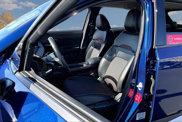 Used 2025 Nissan Kicks SR FWD image 20