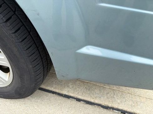 Used 2010 Chrysler Town & Country Touring FWD image 13