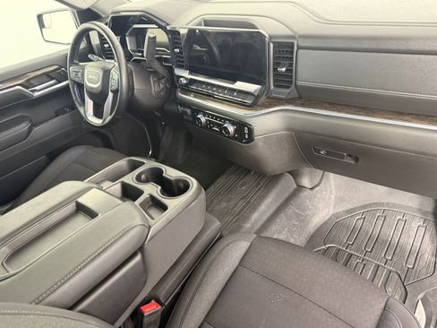 Used 2023 GMC Sierra 1500 SLE w/ X31 Off-Road Package AWD/4WD image 11