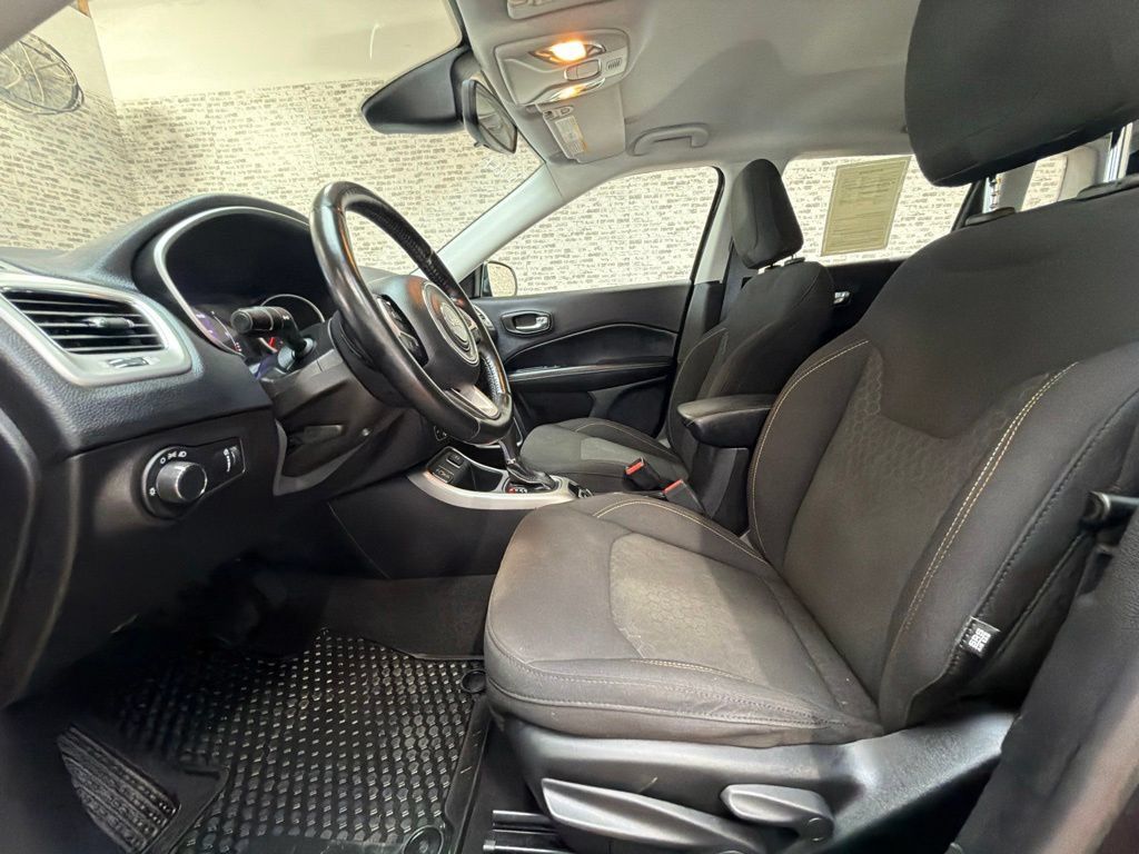 Used 2020 Jeep Compass Sport w/ Cold Weather Group FWD image 24