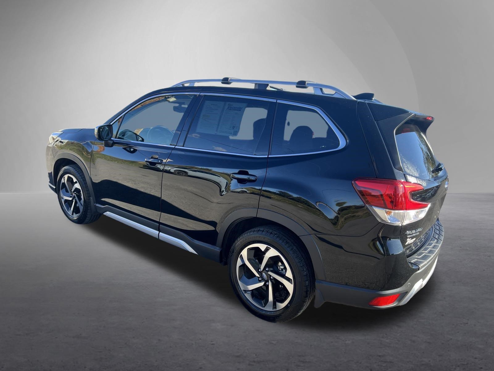 Used 2022 Subaru Forester Touring w/ Popular Package #2 AWD/4WD image 6