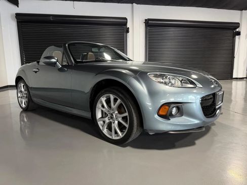 Used 2013 MAZDA MX-5 Miata Grand Touring RWD image 3