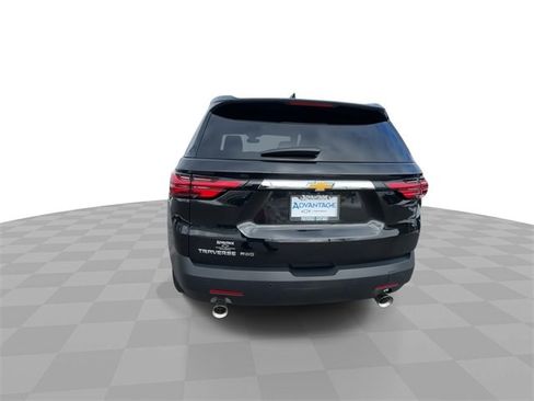 Used 2023 Chevrolet Traverse LT image 7