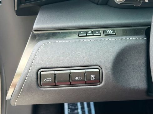 Used 2024 Lexus LC 500 Convertible w/ Touring Package RWD image 32