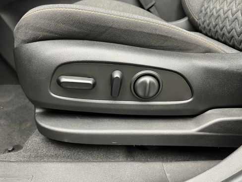 Certified 2024 Chevrolet Equinox LT image 10