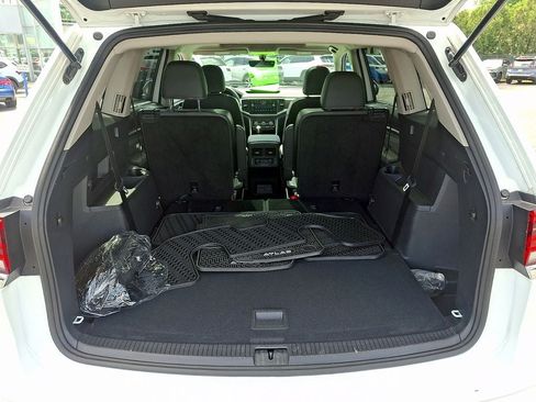 Certified 2022 Volkswagen Atlas SE w/ Panoramic Sunroof Package AWD/4WD image 27