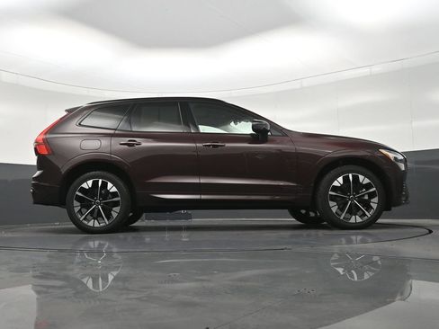Used 2026 Volvo XC60 B5 Plus AWD/4WD image 28