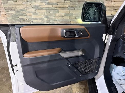 Used 2023 Ford Bronco Outer Banks w/ Sasquatch Package image 11