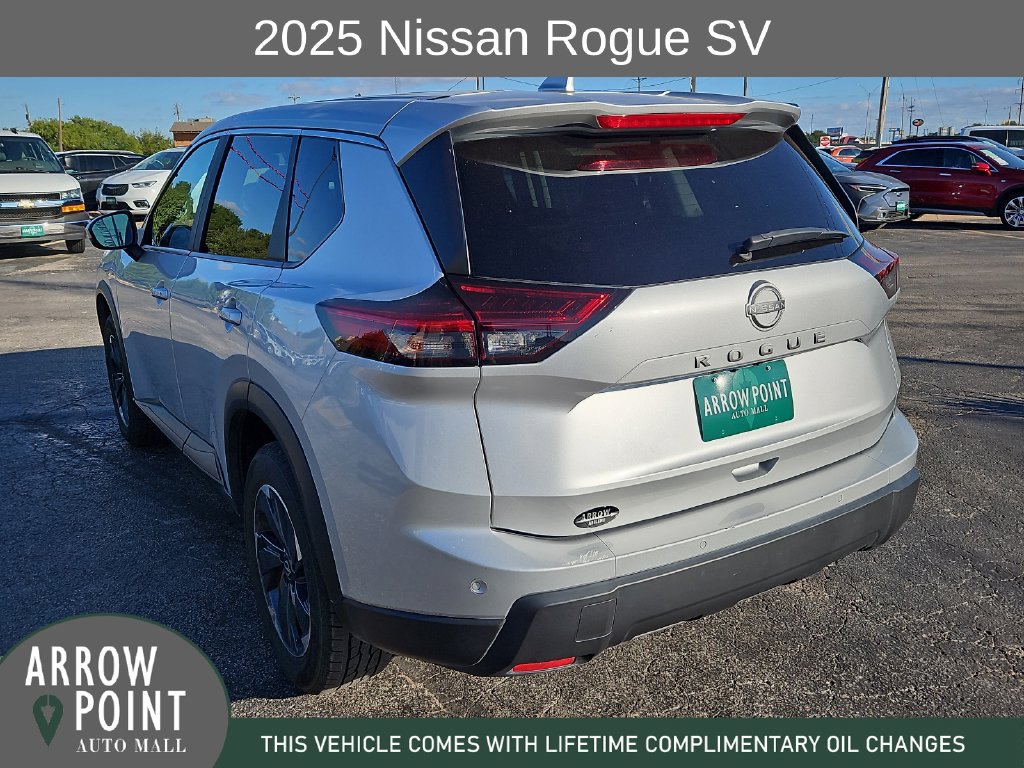 Used 2025 Nissan Rogue SV FWD image 9
