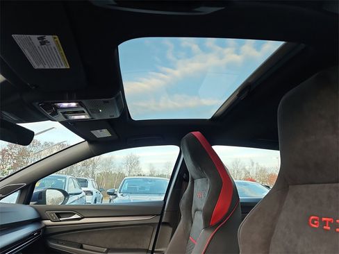 New 2026 Volkswagen GTI SE image 8