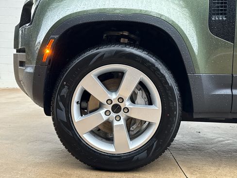 Used 2026 Land Rover Defender 110 S image 6