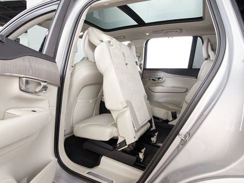 Used 2023 Volvo XC90 T8 Ultimate AWD/4WD image 22