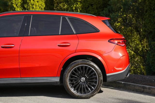 Used 2023 Mercedes-Benz GLC 300 w/ AMG Line image 7