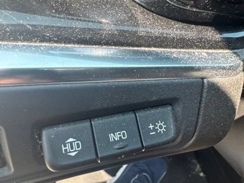 Used 2023 Cadillac XT6 Premium Luxury w/ Technology Package FWD image 7
