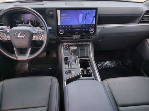 Used 2024 Lexus GX 550 w/ Cold Area Package AWD/4WD image 15