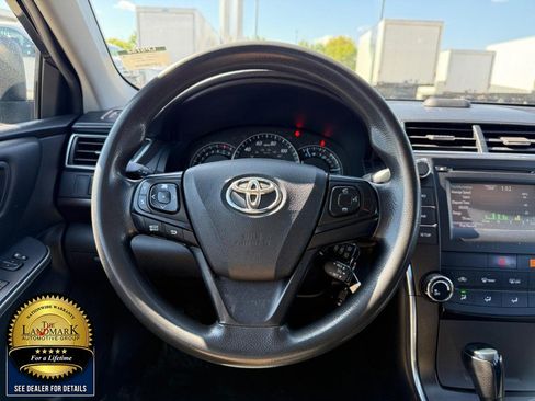 Used 2015 Toyota Camry LE FWD image 16