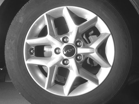 Used 2025 Kia Soul LX w/ LX Technology Package FWD image 13
